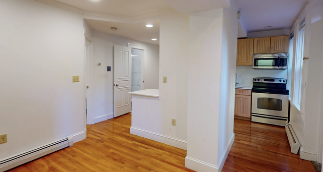 17 Exeter St, Unit 7 in Boston, MA - Building Photo - Building Photo