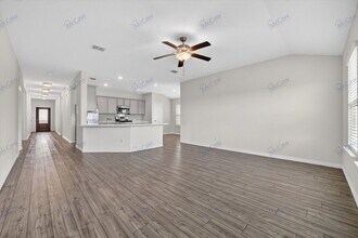 6128 Fall Creek Ln in Fort Worth, TX - Building Photo - Building Photo