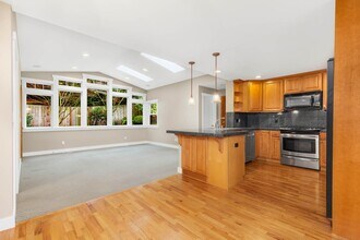 1305 5th St in Kirkland, WA - Building Photo - Building Photo