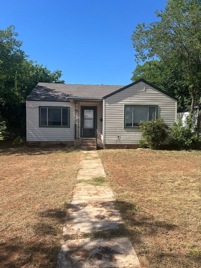 property at 634 E N 15th St