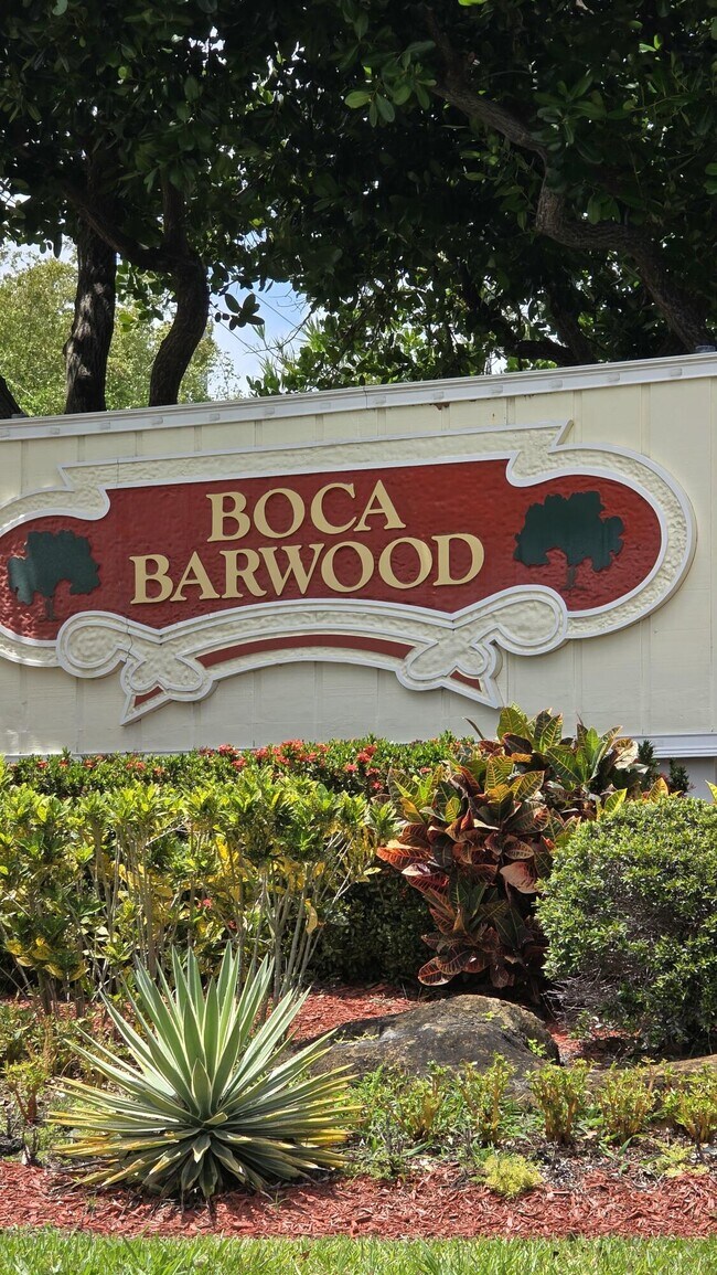 23305 Barwood Ln N in Boca Raton, FL - Building Photo - Building Photo