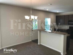 6630 Blimp Base Blvd in Hitchcock, TX - Building Photo - Building Photo