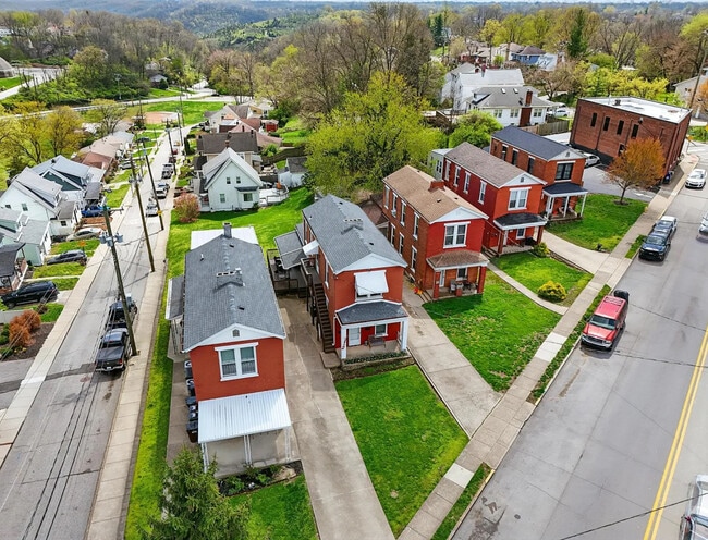 1204 S Fort Thomas Ave, Unit Apt 1 in Fort Thomas, KY - Foto de edificio - Building Photo