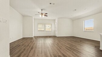 14823 Mission Ave in Mont Belvieu, TX - Building Photo