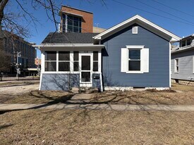 110 W Phoenix Ave in Normal, IL - Building Photo