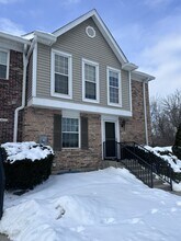 10853 Lake Thames Dr in Cincinnati, OH - Building Photo - Building Photo