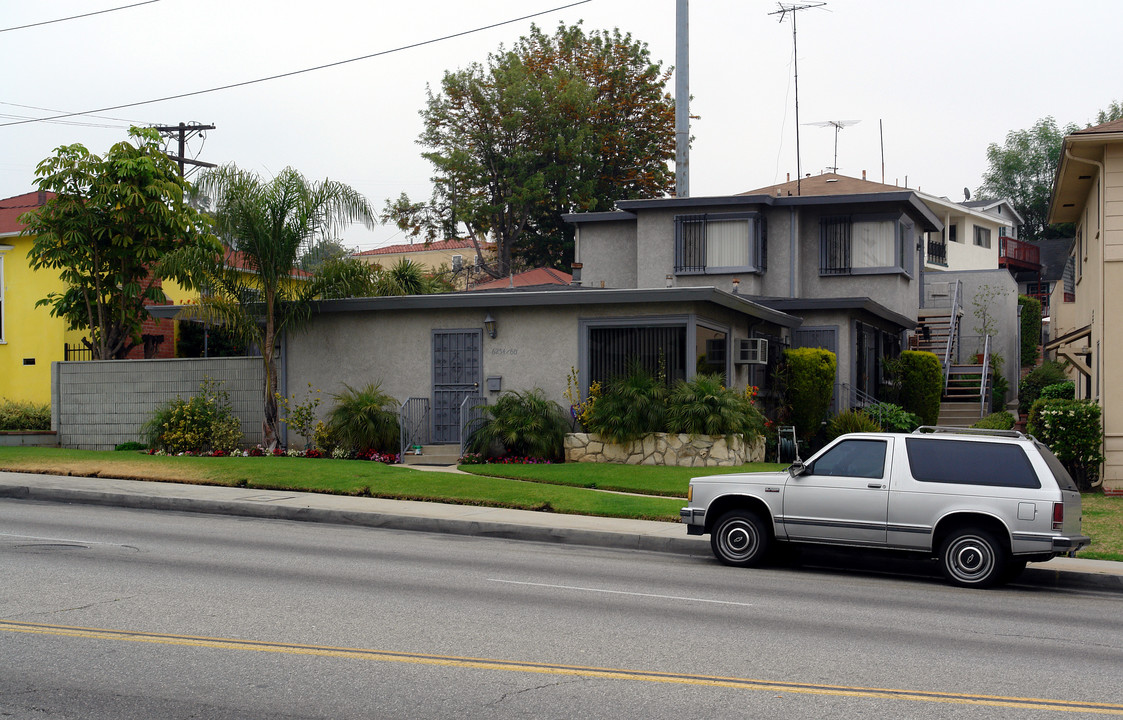 6254 S La Brea Ave in Los Angeles, CA - Building Photo