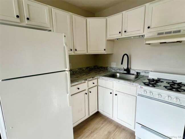 60 Church St in Port Jervis, NY - Building Photo - Building Photo