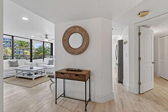 600 Ocean Dr in Juno Beach, FL - Foto de edificio - Building Photo