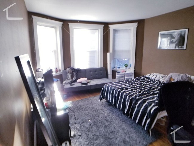 158 Kelton St, Unit 5 in Boston, MA - Building Photo - Building Photo