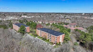 11 Ledgewood Way in Peabody, MA - Building Photo - Building Photo