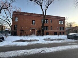2437 W North Shore Ave in Chicago, IL - Building Photo