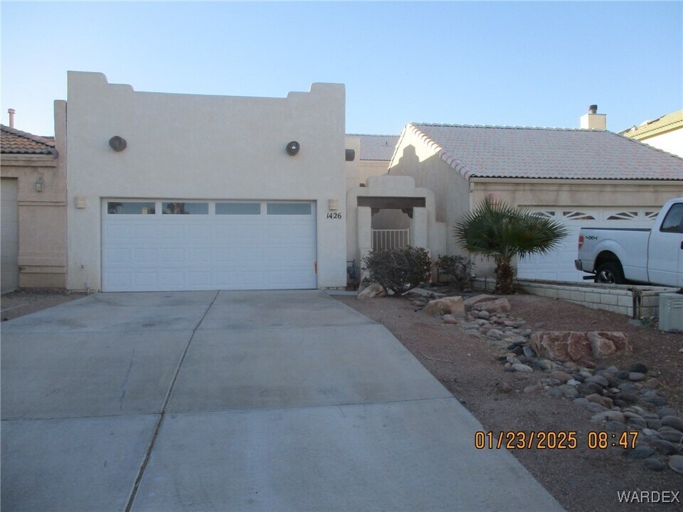 1426 Lause Rd in Bullhead City, AZ - Building Photo