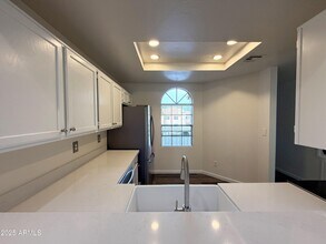 930 N Mesa Dr in Mesa, AZ - Building Photo - Building Photo