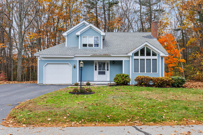 19 Birkdale Cir in Old Orchard Beach, ME - Foto de edificio - Building Photo