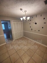 2140 Kings Gate Cir SW in Snellville, GA - Building Photo - Building Photo