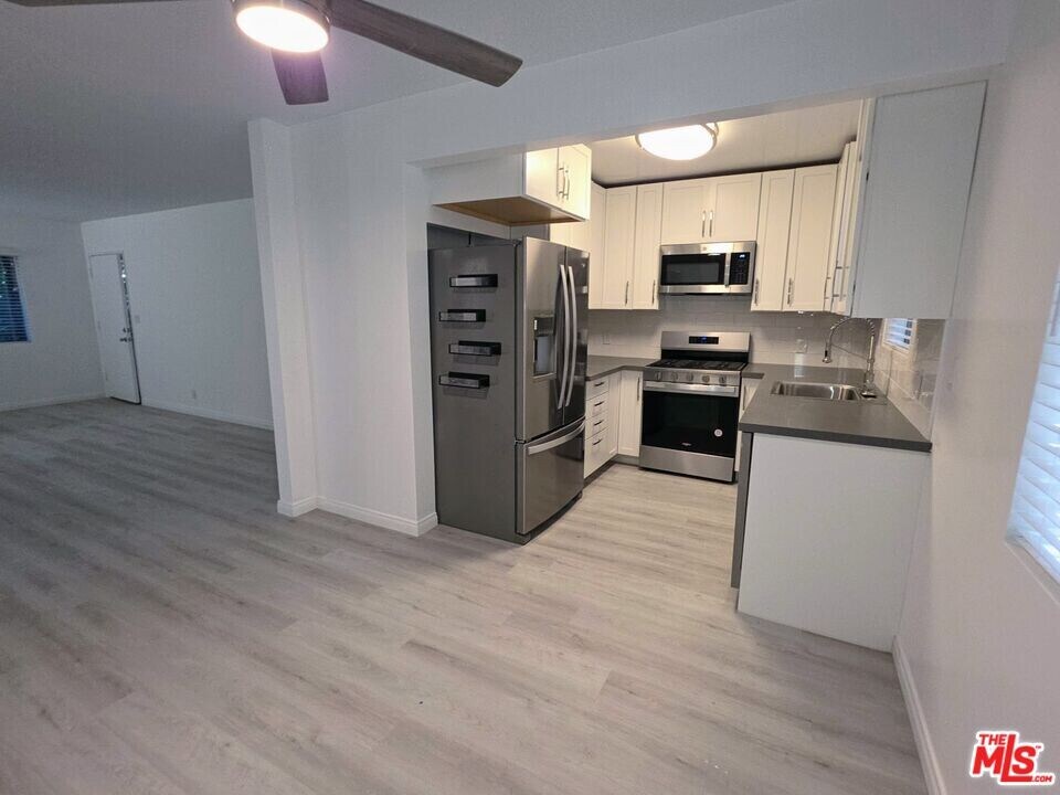 525 Broadway St in Los Angeles, CA - Building Photo