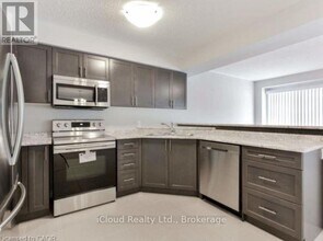 66 Cittadella Blvd in Hamilton, ON - Building Photo - Building Photo