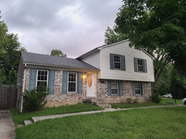 6604 Birchline Blvd in Louisville, KY - Building Photo - Building Photo