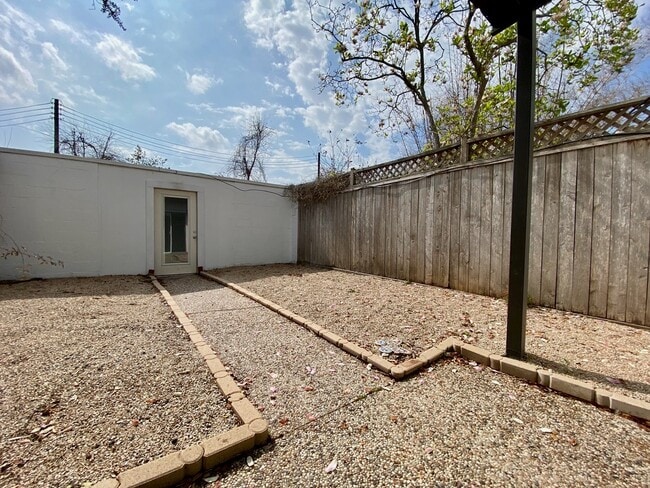 1259 Blalock Rd in Houston, TX - Building Photo - Building Photo