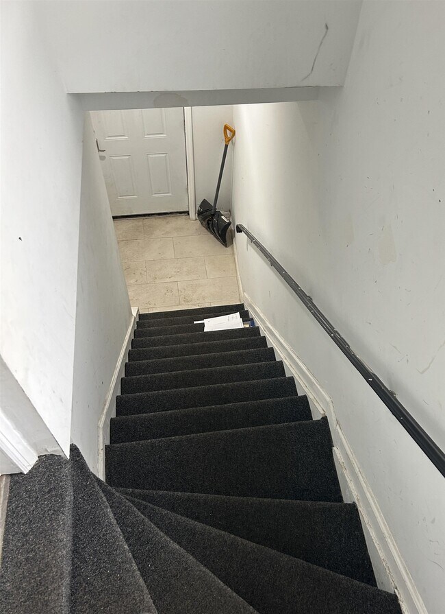 215 Lincoln St in Jersey City, NJ - Building Photo - Building Photo