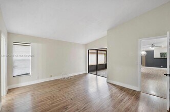 5308 NW 92nd Ave in Sunrise, FL - Building Photo - Building Photo