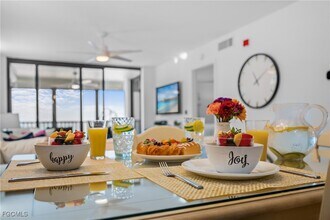 9415 Gulf Shore Dr in Naples, FL - Building Photo - Building Photo