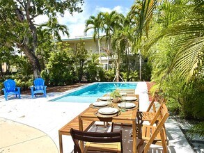 1345 SW 14th Ave in Miami, FL - Building Photo - Building Photo
