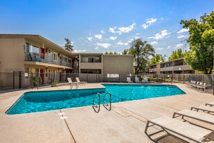 Amber Grove in Sacramento, CA - Building Photo