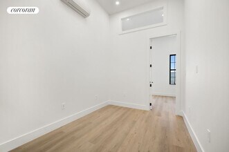 403 Linden St in Brooklyn, NY - Building Photo - Building Photo