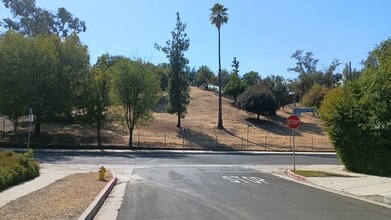 22171 Marylee St in Woodland Hills, CA - Building Photo - Building Photo