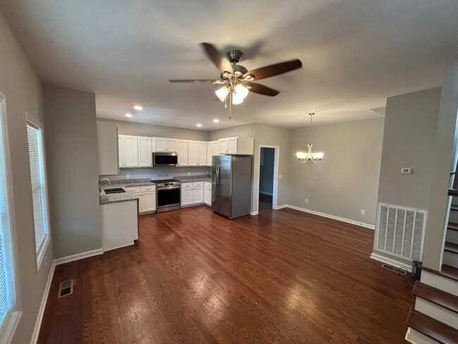 215 Cherokee Dr in Lafayette, TN - Building Photo - Building Photo