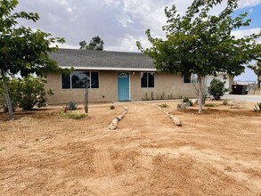 58278 Del Mar St in Yucca Valley, CA - Building Photo - Building Photo