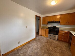 25020 18th St E in Edgewood, WA - Building Photo - Building Photo