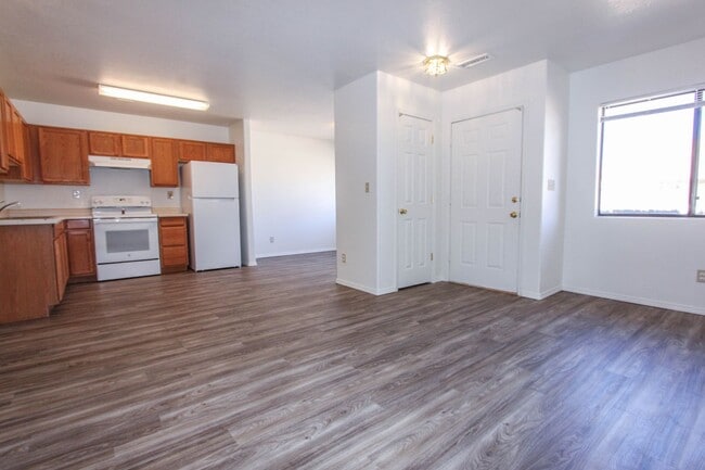 8448 E Lakeshore Dr in Prescott Valley, AZ - Building Photo - Building Photo