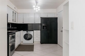 6770 Indian Creek Dr in Miami, FL - Building Photo - Building Photo