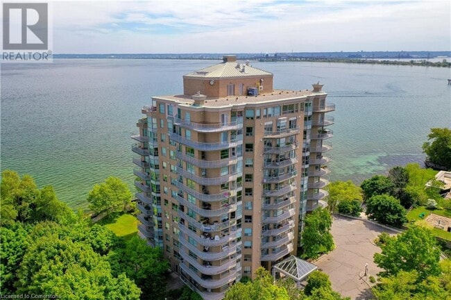 property at 2190 Lakeshore Rd.