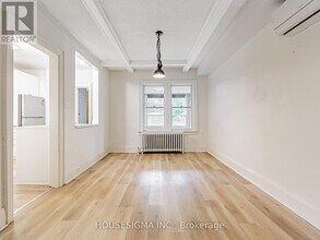 110 Duplex Ave in Toronto, ON - Building Photo - Building Photo
