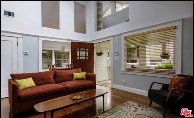 652 Woodlawn Ave in Los Angeles, CA - Building Photo - Building Photo