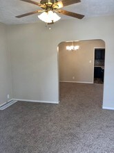 518 W 13th Ave in Hutchinson, KS - Building Photo - Building Photo