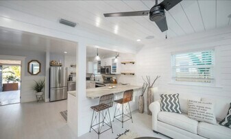 613 Fern St in Anna Maria, FL - Building Photo