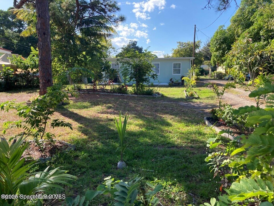 659 Newfound Harbor Dr in Merritt Island, FL - Building Photo