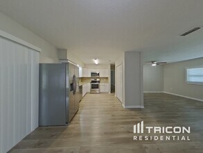 615 Princeton St in Brandon, FL - Building Photo - Building Photo