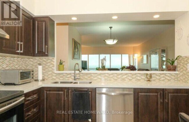 18 Lee Centre Dr in Toronto, ON - Building Photo - Building Photo