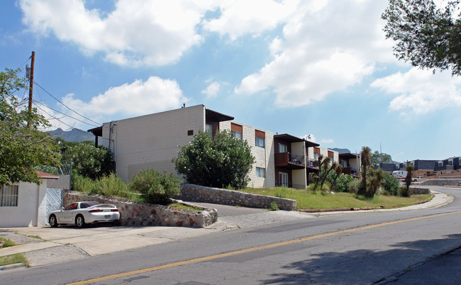 5256 Carousel Dr in El Paso, TX - Foto de edificio - Building Photo