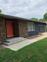 2328 E Cambridge St in Springfield, MO - Building Photo