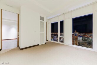 3750 S Las Vegas Blvd in Las Vegas, NV - Building Photo - Building Photo
