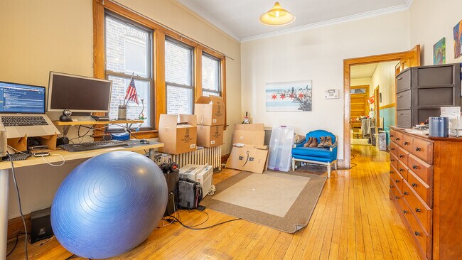 1104 N Ashland Ave-Unit -2 in Chicago, IL - Building Photo - Building Photo