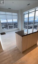 8868 Yonge St in Richmond Hill, ON - Building Photo - Building Photo