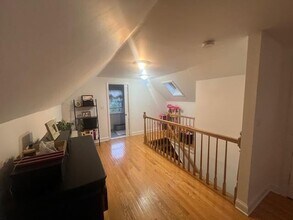 9 S Pine Creek Ct in Fairfield, CT - Building Photo - Building Photo